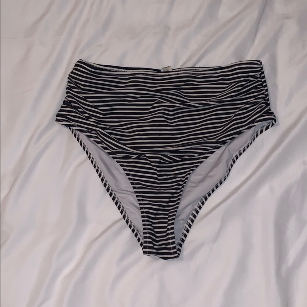 Black and white stripped high waisted bottoms